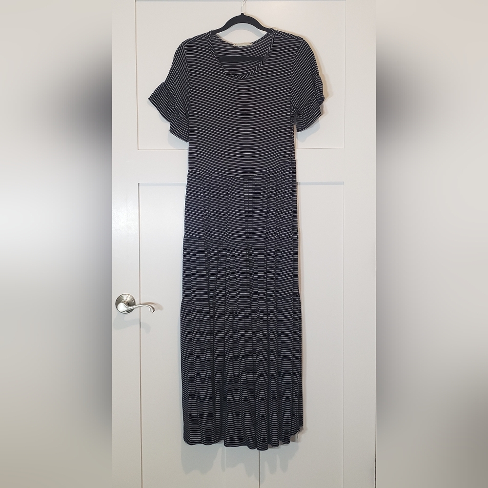 Tiffany & Grey Maxi Dress Rayon Stretch Flutter Sleeve Navy White Striped Medium